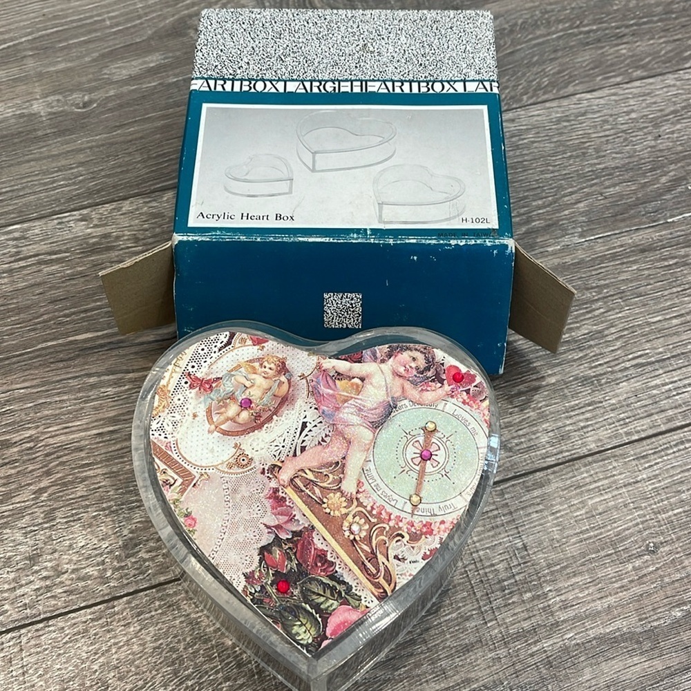 Heart acrylic box
